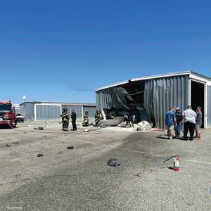 صورة للحادث نشرها موقع مطار واتسونفيل على حسابه على تويتر