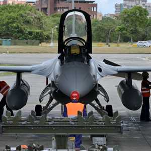 تايوان تستعرض عسكريا للرد على أنشطة الصين