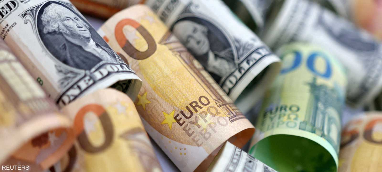 الدولار الأميركي وعملة اليورو