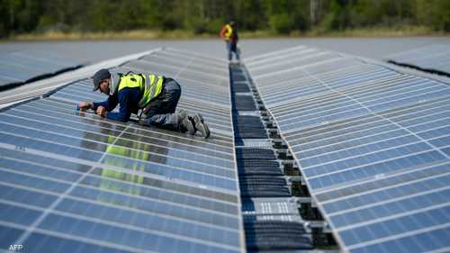 ارتفاع الفائدة قد يرفع تعرفة مشروعات الطاقة الشمسية والغاز