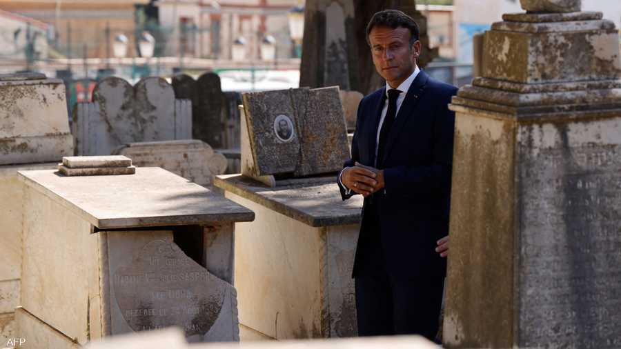 ماكرون زار مقبرة "سانت أوجين" في الجزائر العاصمة