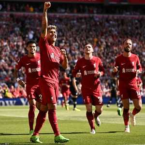 فيرمينو محتفلا بهدفه