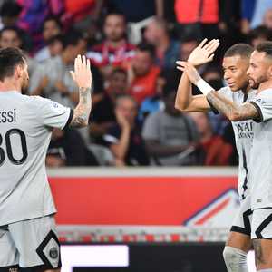 نيمار ومبابي سجلا وميسي صنع