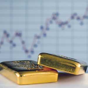 خبير اقتصادي: الذهب حبيس نطاق ضيق