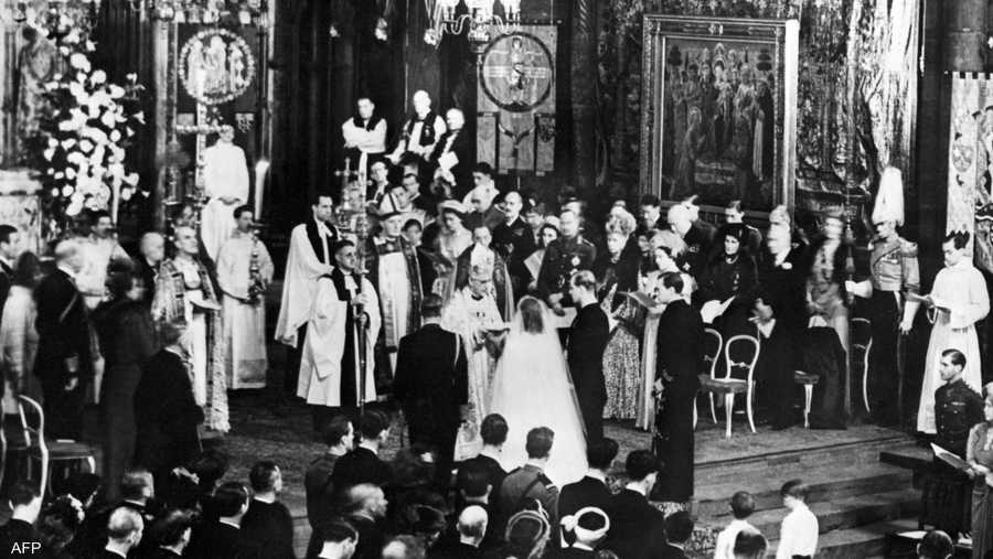 عام 1947م، تزوَّجت الملكة إليزابيث من الأمير فيليب