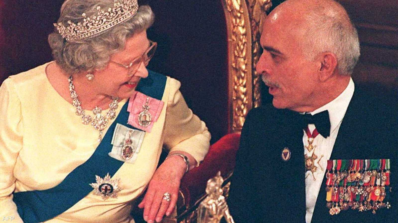 مع العاهل الأردني الملك حسين في لندن عام 1995