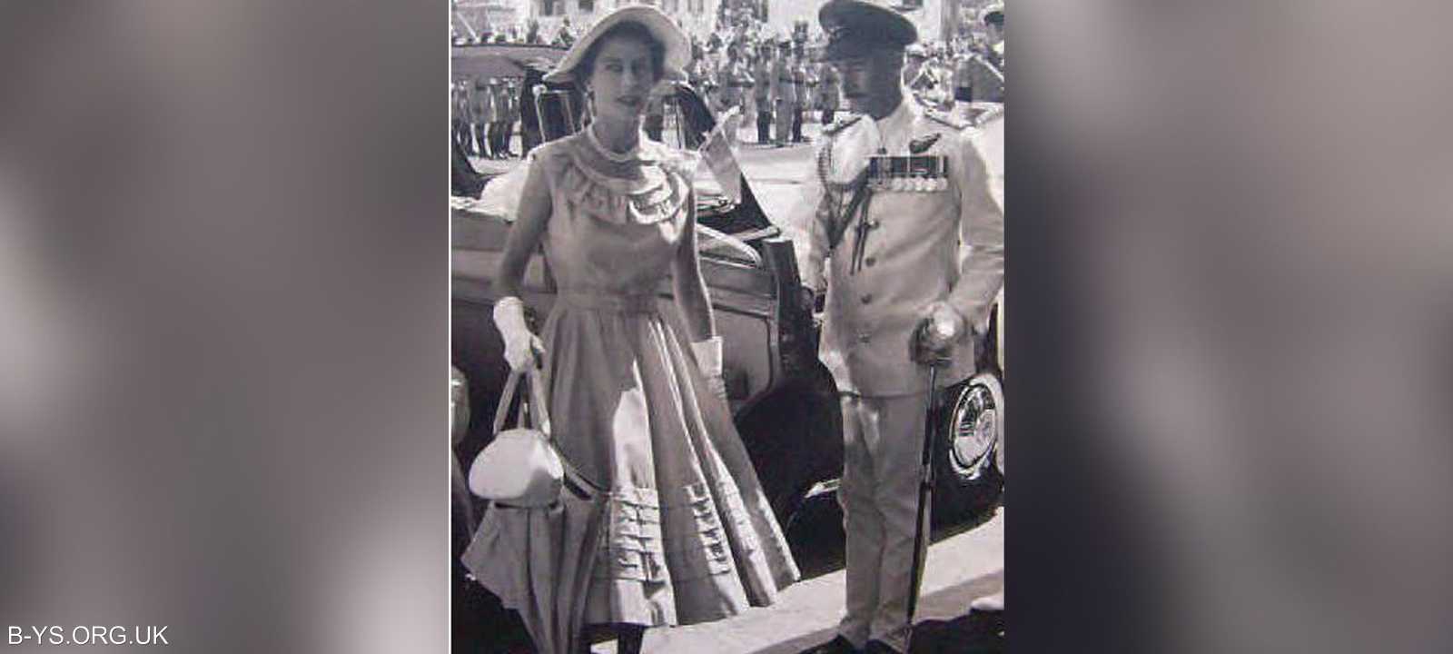 ملكة بريطانيا الراحلة خلال زيارة عدن