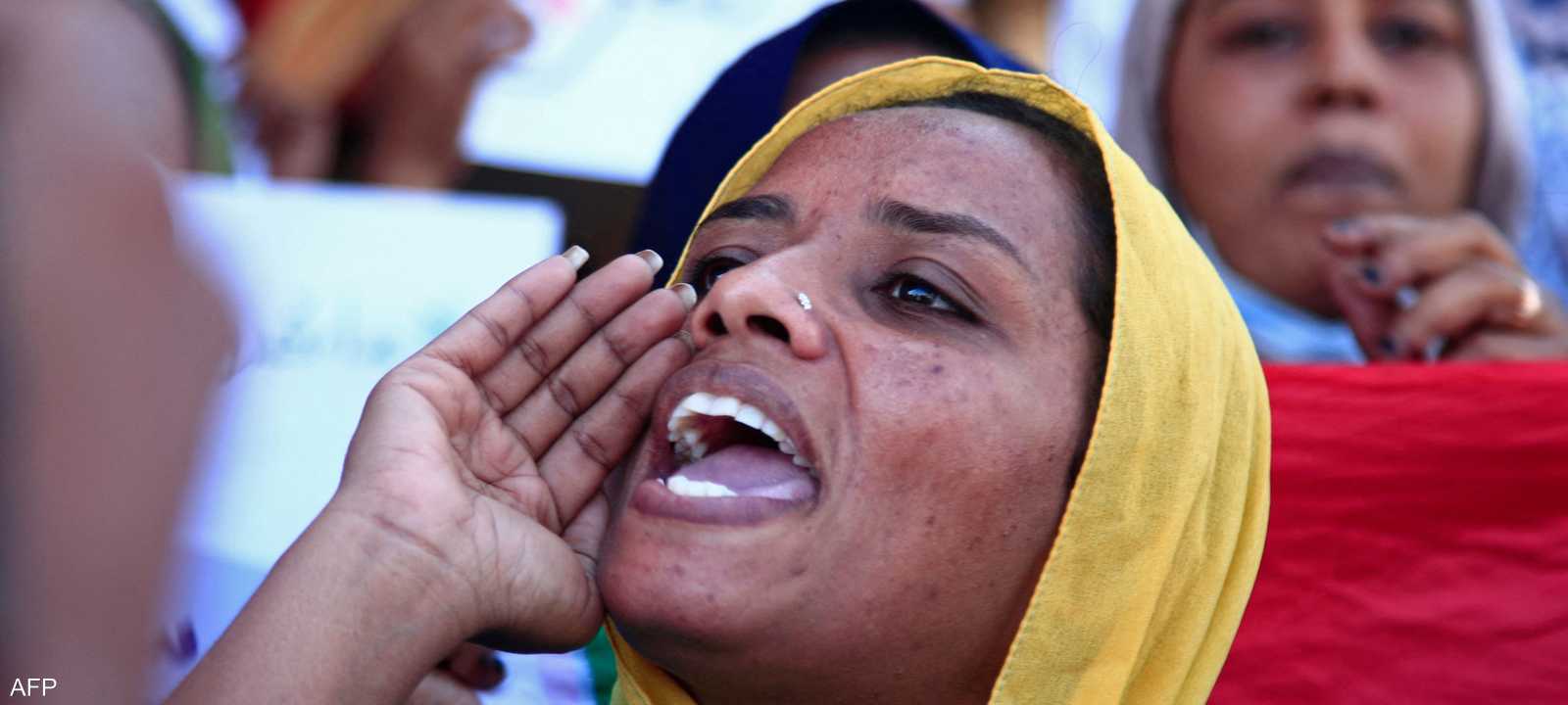 تشهد البلاد تظاهرات مطالبة بمدنية الدولية