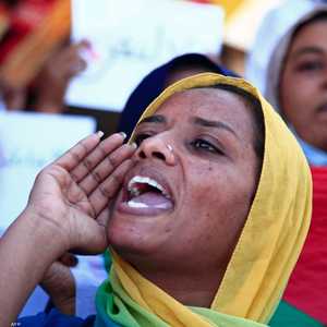 تشهد البلاد تظاهرات مطالبة بمدنية الدولية