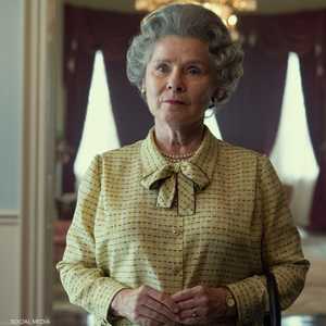 لقطة من مسلسل "ذي كراون"