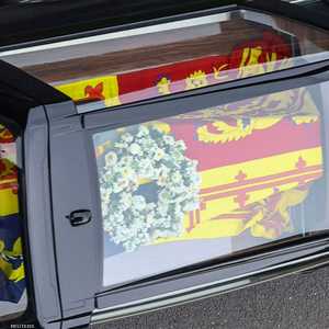 نعش المكلة إليزابيث ينقل إلى إدنبرة حيث سيمكث 3 أيام