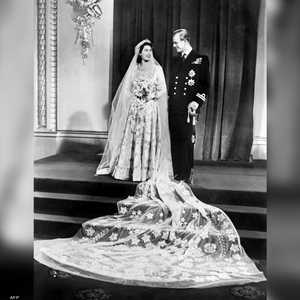 ثوب الملكة إليزابيث في حفل زفافها كان من القماش الدمشقي