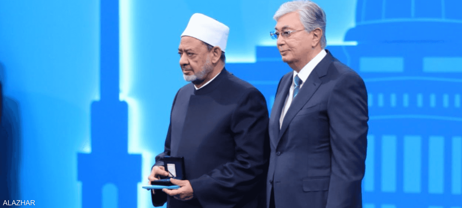 الإمام الأكبر أحمد الطيب يتقلد جائزة أستانا الدولية