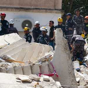 الأردن.. فرق الإنقاذ تنتشل رضيعة من تحت الركام