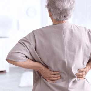 الأطباء يوصون بشرب كمية كافية من الماء لتفادي اضطرابات الكلى