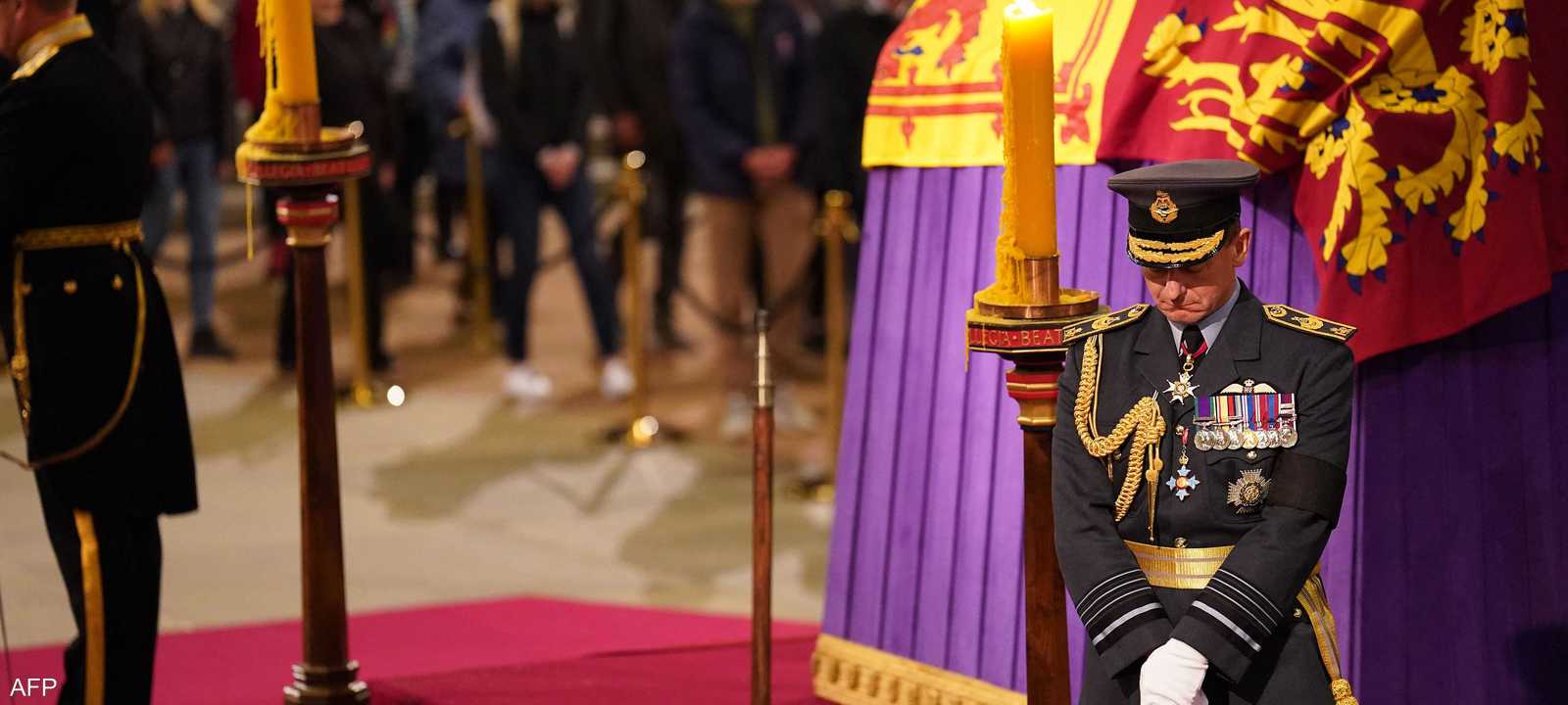 نعش الملكة إليزابيث في قاعة وستمنستر