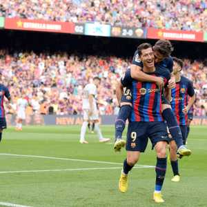 قدم ليفاندوفسكي أداءا لافتا في مباراة السبت