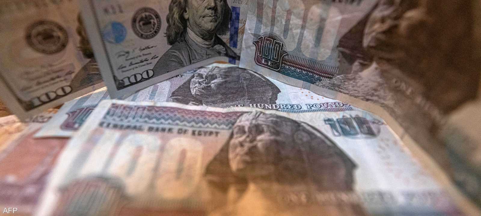 أوراق نقدية لـ الجنيه المصري والدولار الأميركي