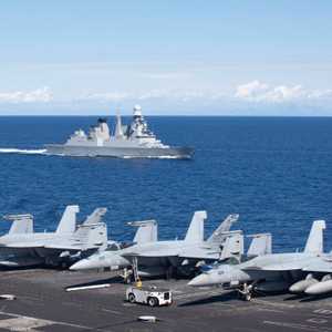 السفن الحربية أبحرت شمالا عبر مضيق تايوان