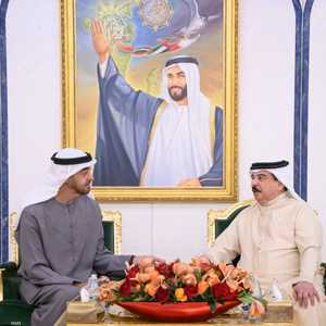 رئيس الإمارات وملك البحرين بحثا العلاقات بين البلدين