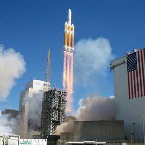 أطلقت الولايات المتحدة قمر صناعيا للتجسس