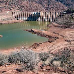وصل مخزون معظم السدود في المغرب إلى الخطوط الحمراء