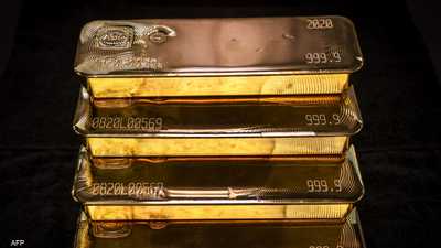 الذهب يفقد بريقه أمام الدولار القوي