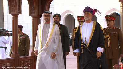 رئيس دولة الإمارات يبدأ زيارة رسمية إلى سلطنة عمان