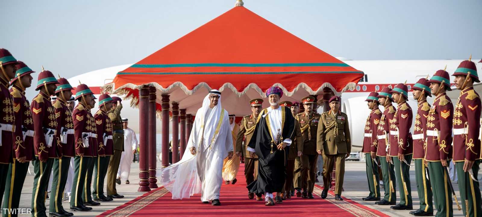 سلطان عمان يستقبل رئيس دولة الإمارات