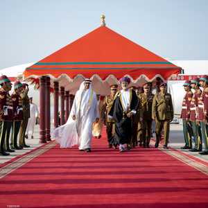 سلطان عمان يستقبل رئيس دولة الإمارات