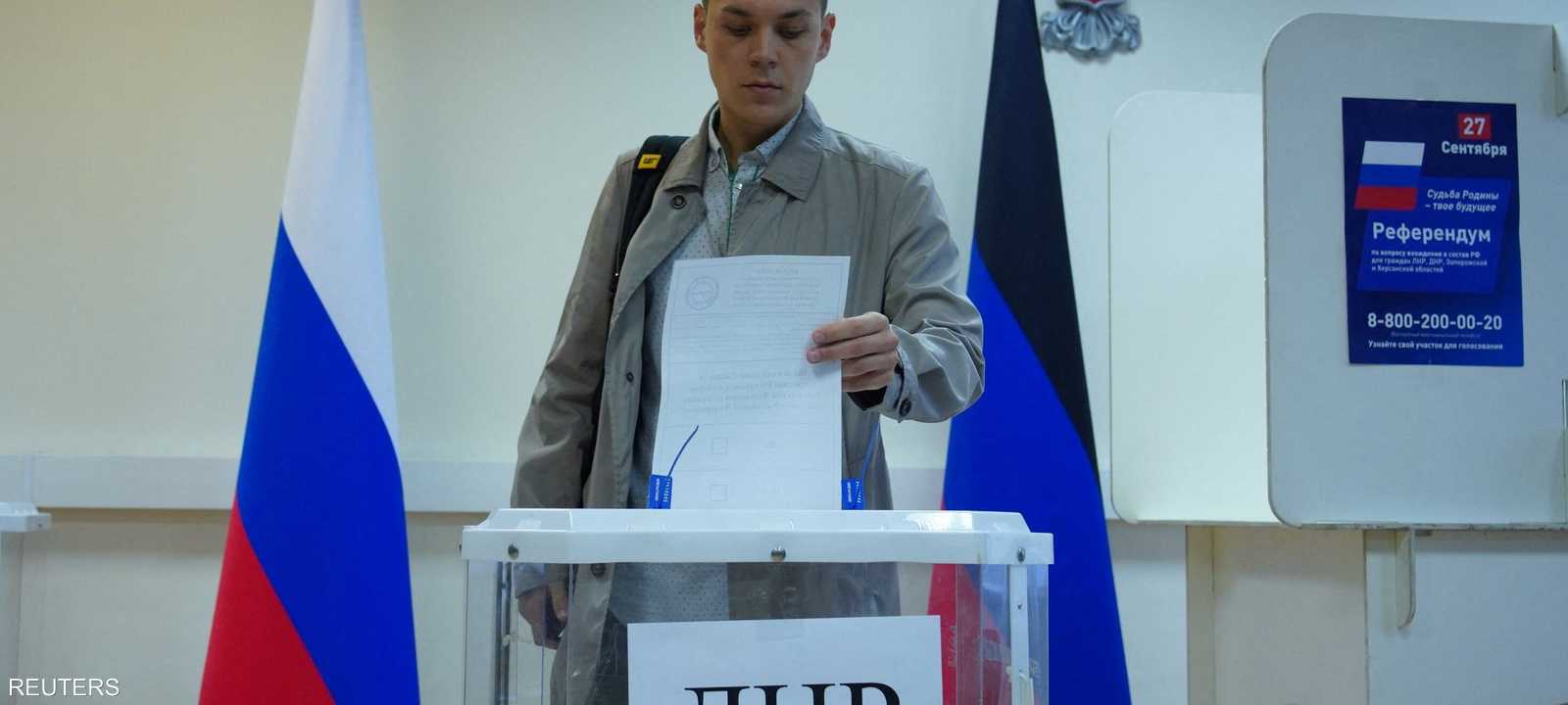 الاستفتاءات أجريت في مناطق يحكمها موالون لروسيا