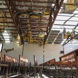 جانب من التفجير الإرهابي الذي استهدف مركزا تعليميا