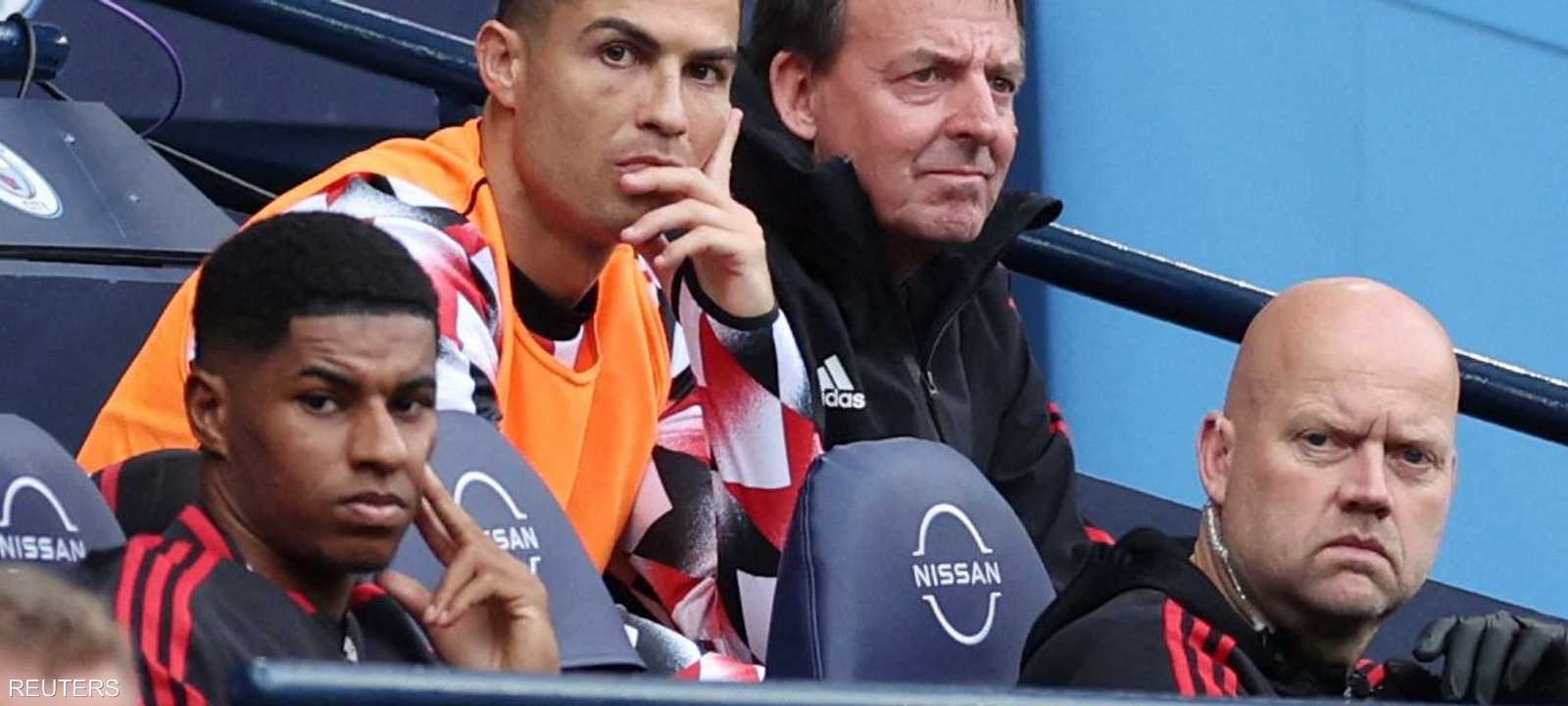 رونالدو راقب المباراة من مقاعد البدلاء