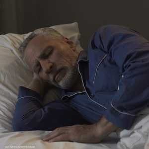 دراسة تربط بين النوم الطويلة بزيادة احتمال الإصابة بالخرف