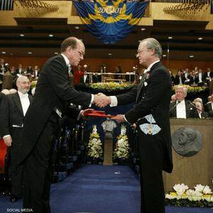 باري شاربلس حصل على جائزة نوبل الثانية خلال مسيرته العلمية