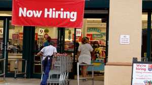 طلبات إعانة البطالة تتراجع