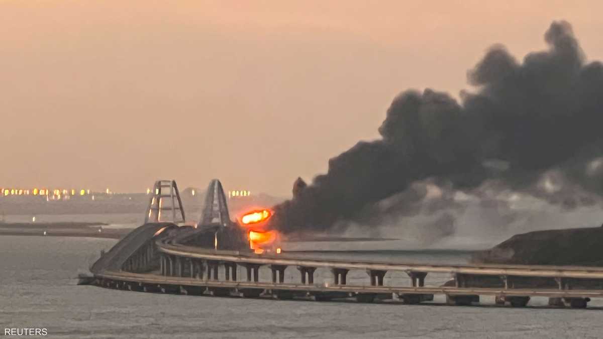 الحريق اندلع يوم السبت على جسر القرم