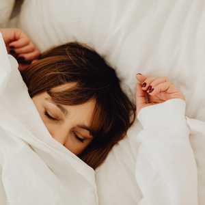 صعوبة النوم قد تزيد من خطر الإصابة بـ"القاتل الصامت"