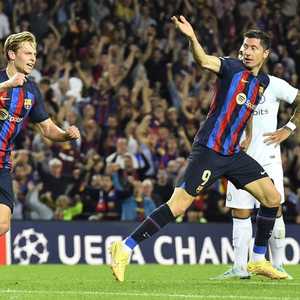 هل يقود ليفاندوفسكي برشلونة للتأهل؟