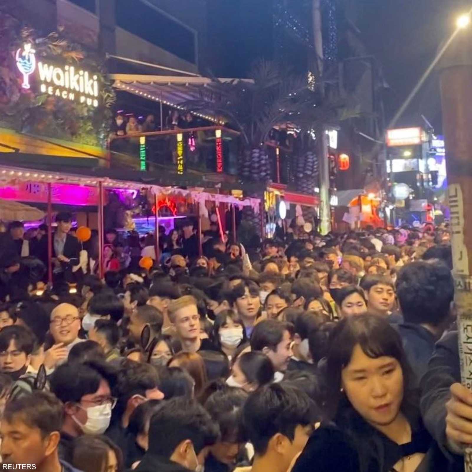 شهود تحدثوا عن مشاهد فوضوية قبل لحظات من التدافع