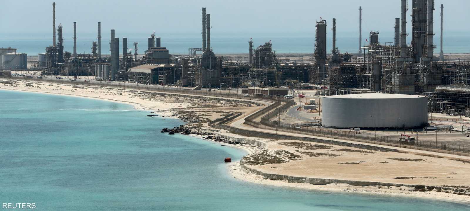مصفاة نفط رأس تنورة ومحطة النفط التابعة لـ أرامكو السعودية