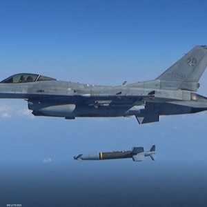 طائرة حربية كوريا الجنوبية من طراز - "إف-16".