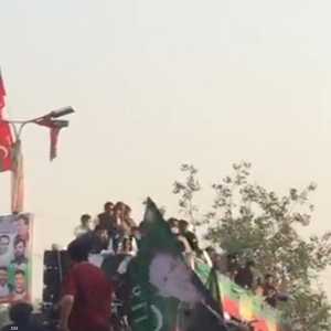 لحظة إطلاق النار على عمران خان