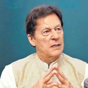 خان وبوتو وجها لوجه