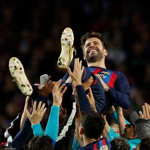 بيكيه خاض مباراته الأخيرة بمسيرته الكروية