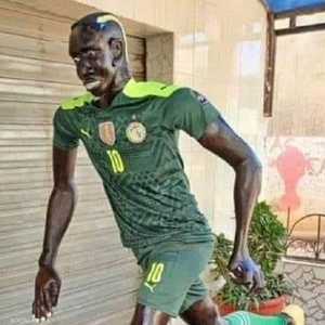 التمثال أثار موجة سخرية على الإنترنت