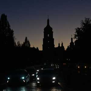 ظلام دامس في كييف مع انقطاع الكهرباء