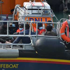 فرنسا وبريطانيا توقعان اتفاقية لمحاربة الهجرة غير النظامية