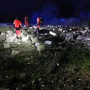 رحال الإنقاذ في موقع سقوط الصاروخ على بلدة بولندية
