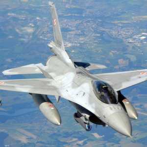 مقاتلة بولندية خلال مناورات للناتو